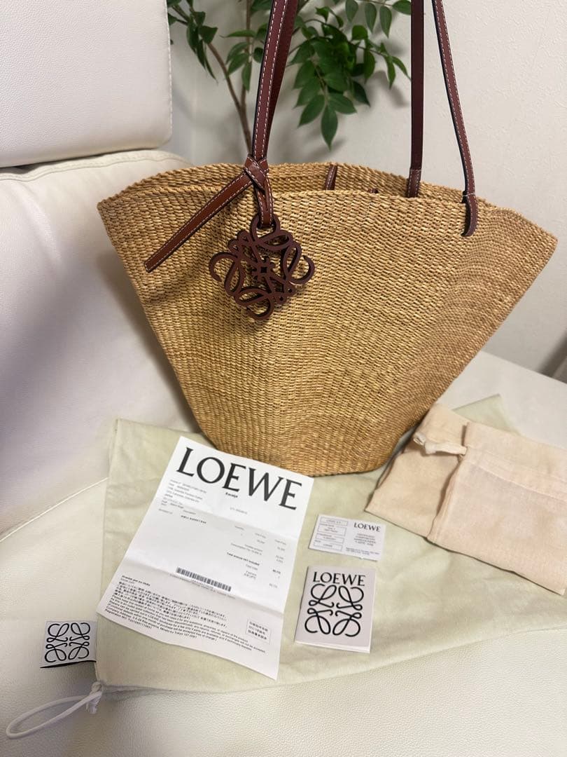 美品LOEWEシェルカゴバックアナグラムチャーム¨̮