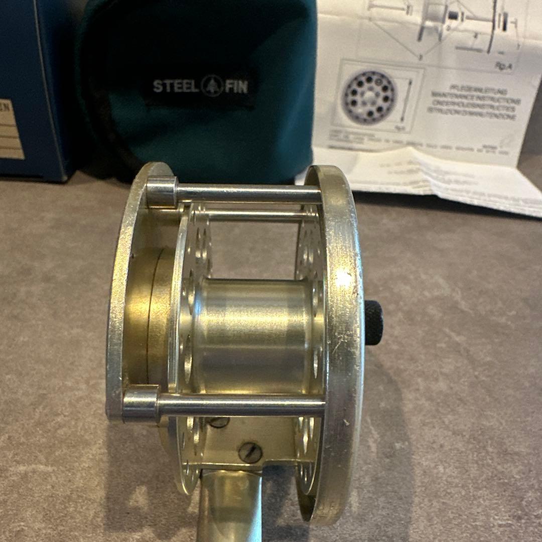 スティールフィン　フライリール