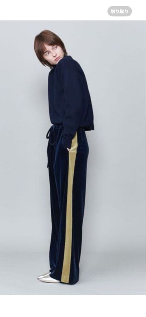 ６ロク　ベルベットネイビーラインパンツ