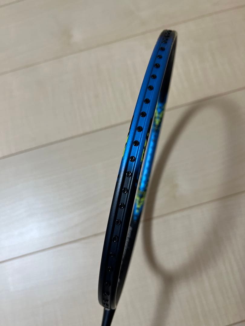 美品　廃盤品Yonexナノフレア700 5u6g