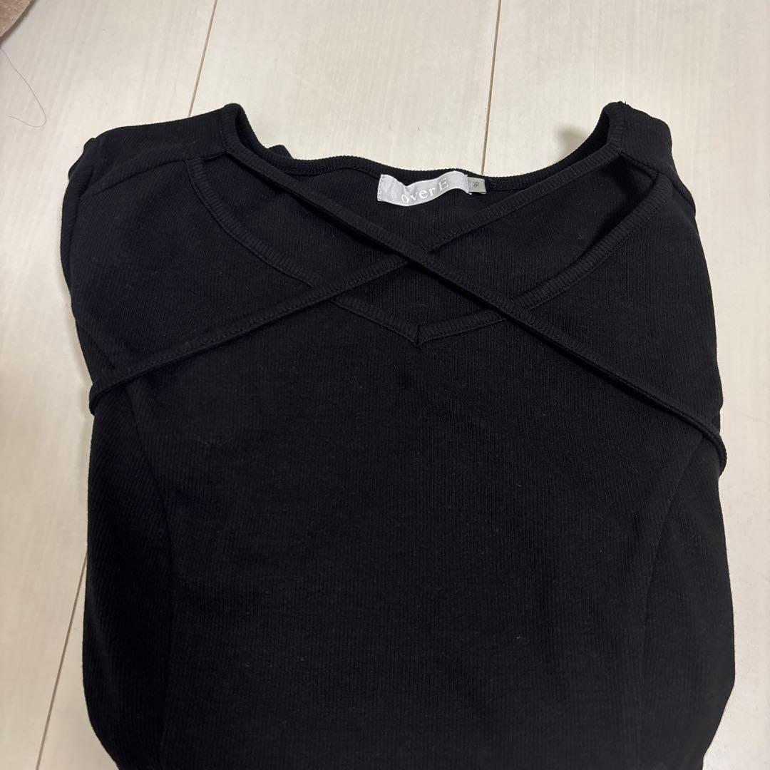 overe Vネックストラップカットソー：ブラック96サイズ