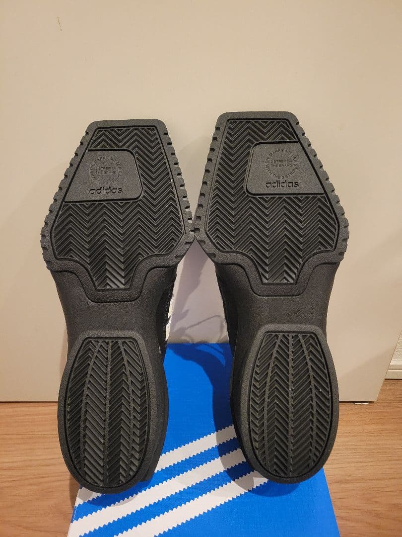 靴 adidas FORUM Cubism W 25cm