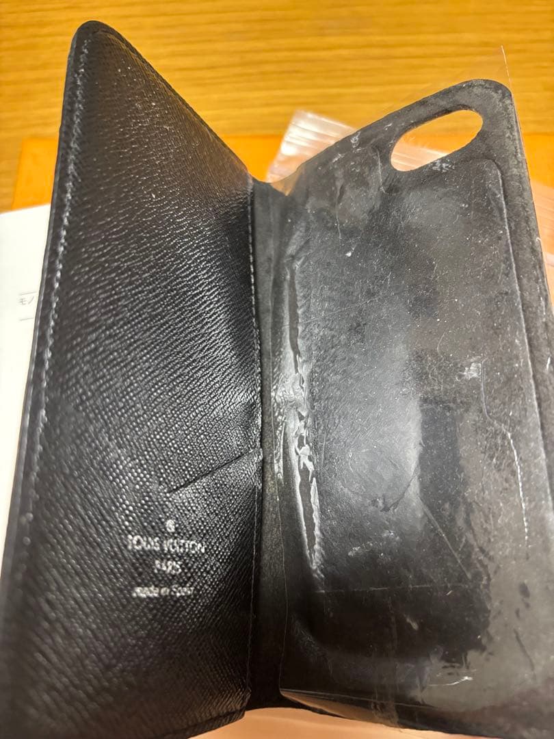LV iPhoneSEケース