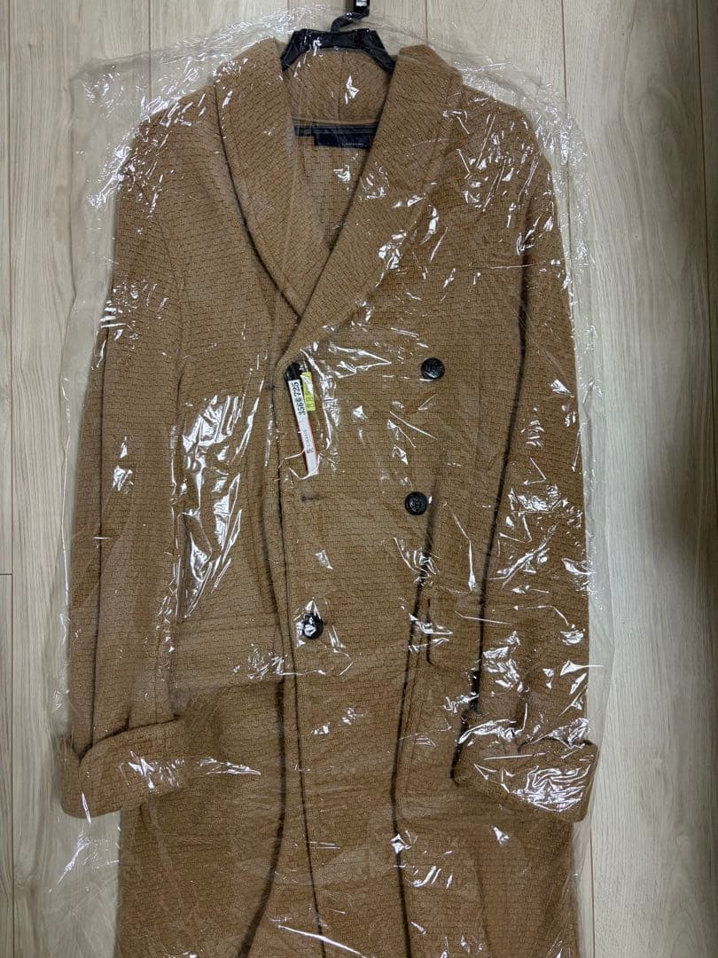 ベージュ ダブルブレスト チェスターコート