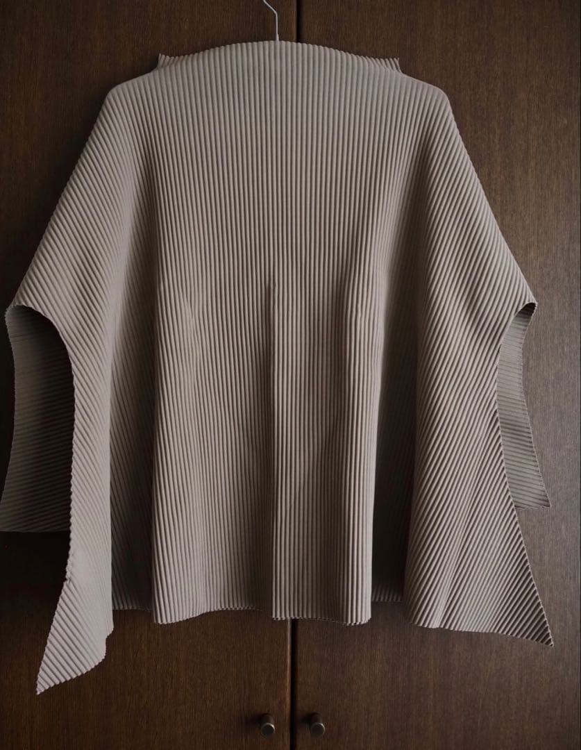 イッセイミヤケme ネイビー長袖トップス