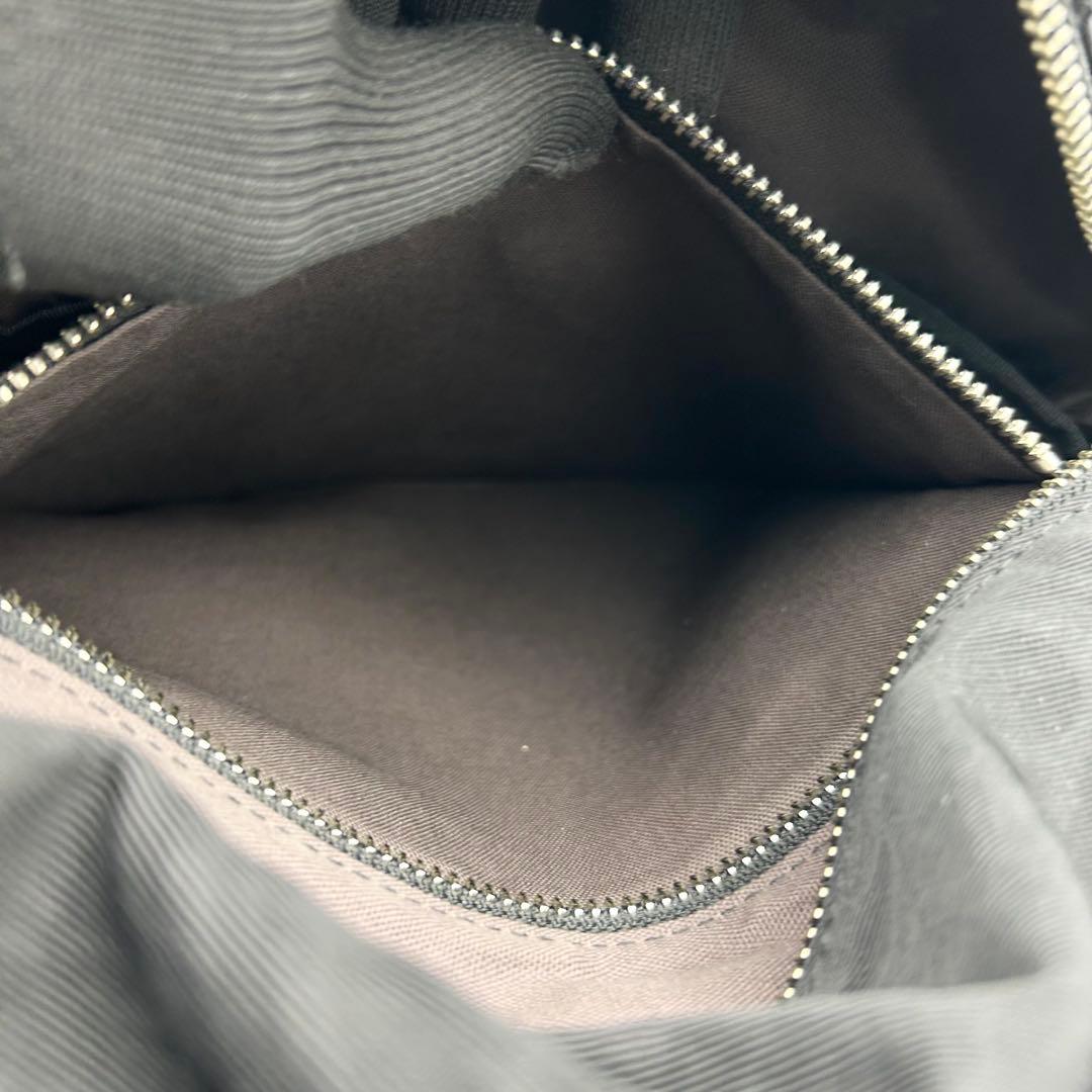 美品✨ ヴィヴィアンウエストウッド ラインORBエンボス リュック オーブ 黒