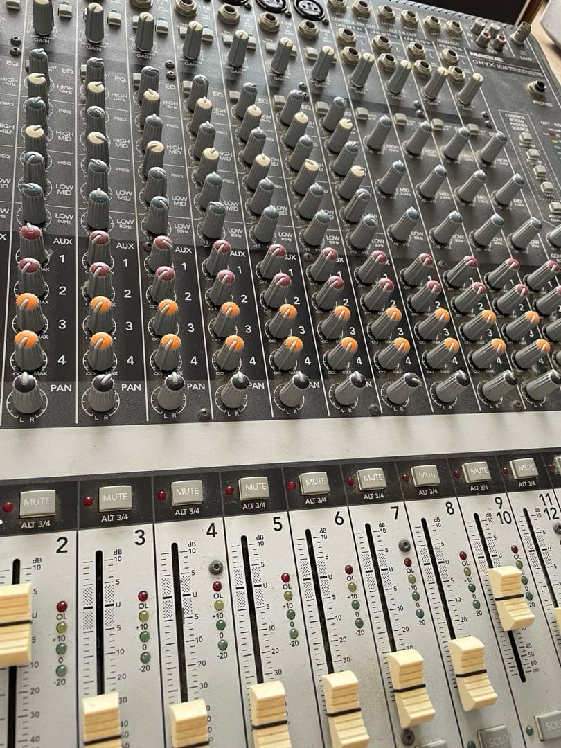 MACKIE ONYX 1620 アナログミキサー