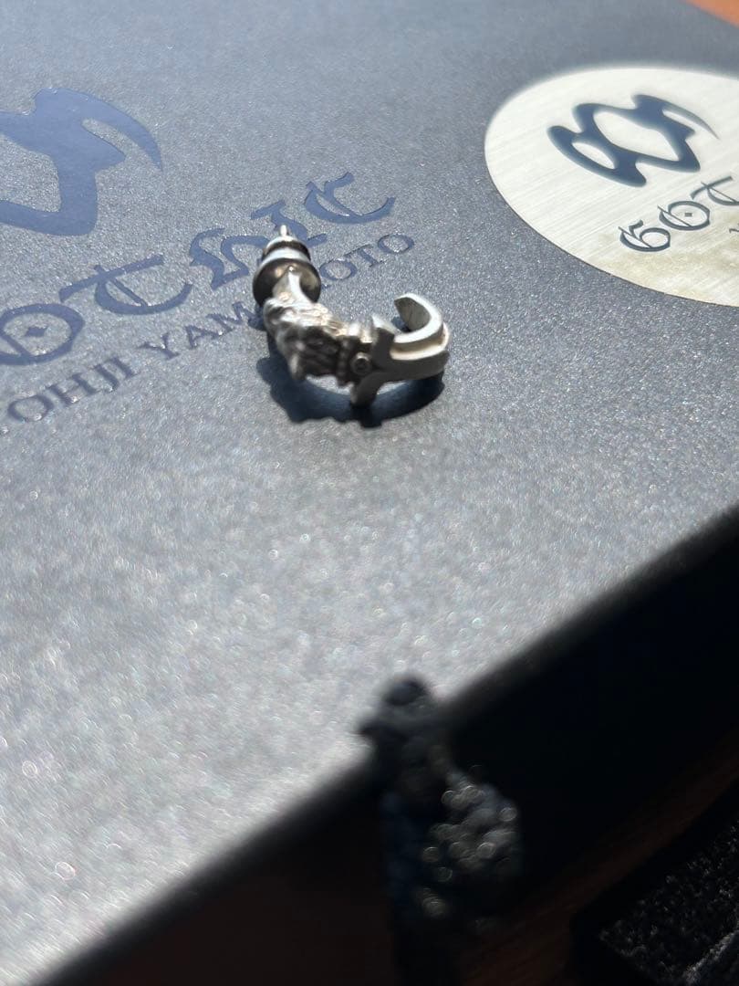 GOTHIC YOHJI YAMAMOTO 片耳用ピアス