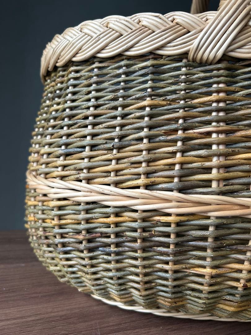 【新品•未使用】ラトビア　バスケット　かご　収納　インテリア　柳