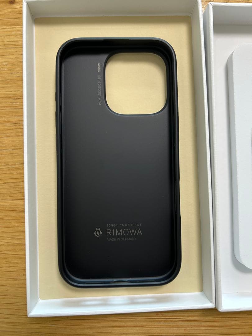 未使用 RIMOWA iPhone16 Pro用ケース ブラック