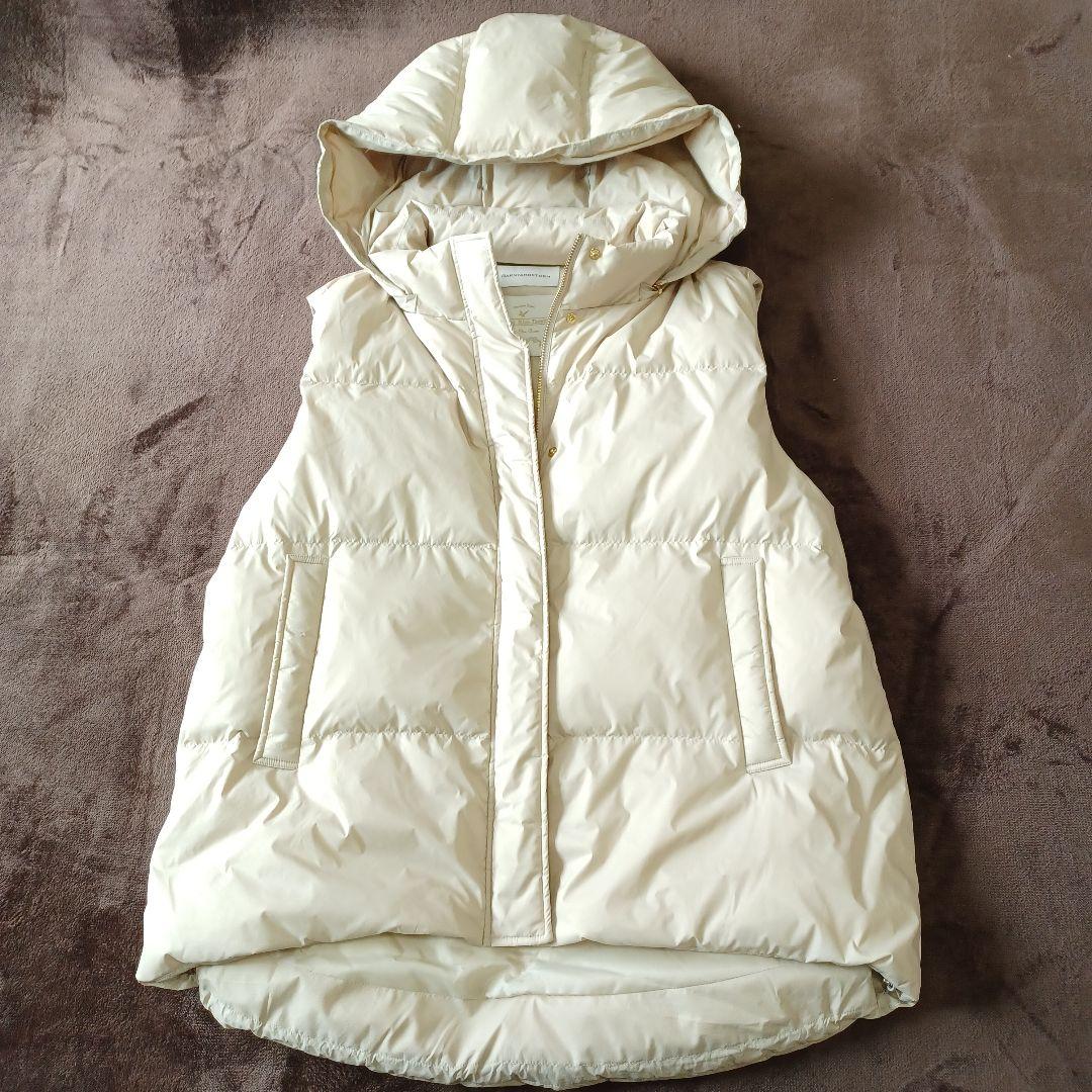 美品　バンヤードストーム 2024 フーディーダウンベスト ベージュ