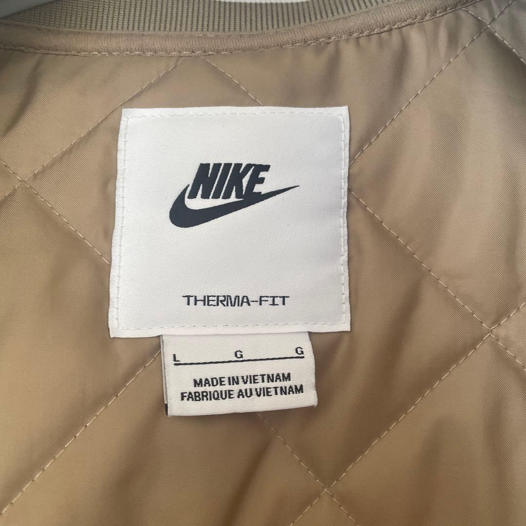 Nike Therma-Fit スタジャン　ベージュ