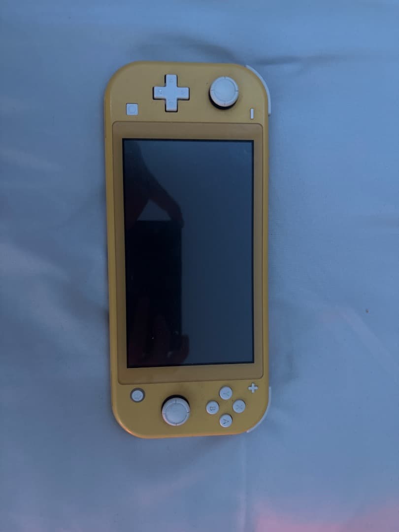 Nintendo Switch Lite　イエロー