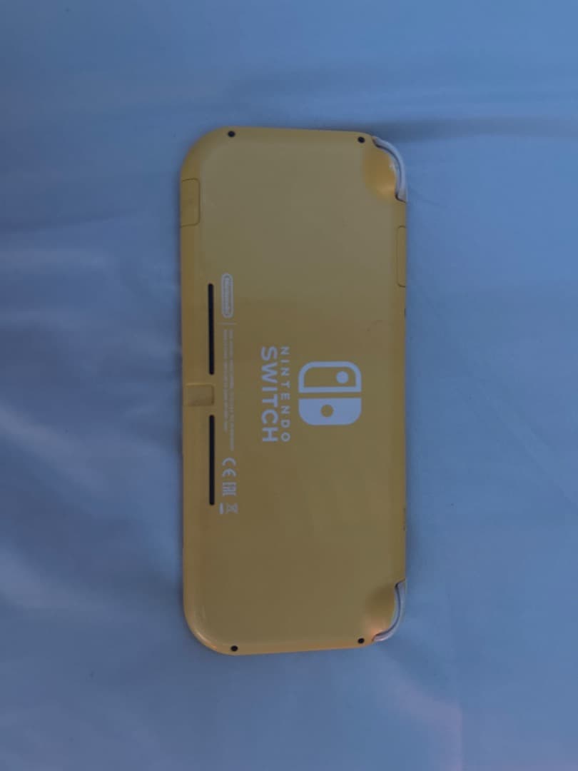 Nintendo Switch Lite　イエロー