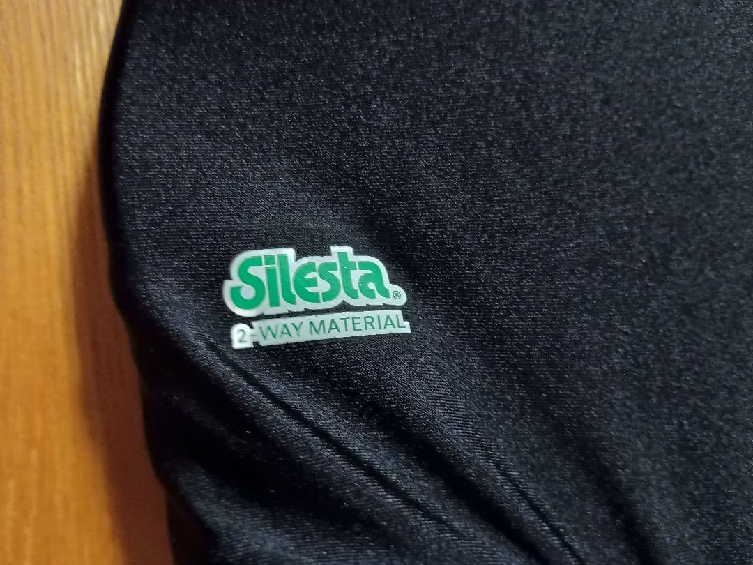 Silesta シルエスタ 競泳水着 SE1500P 黒 未使用新品 Lサイズ