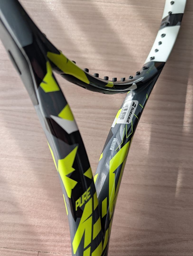 Babolat　ピュアアエロ　2022　G2　100　テニスラケット