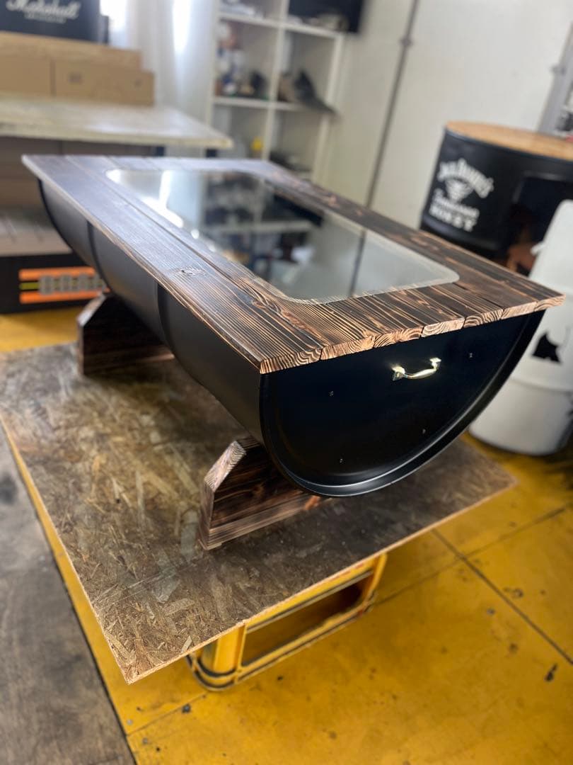 ゆう　【特別価格 先着1台のみ】　ドラム缶 ガラステーブル 送料無料！！