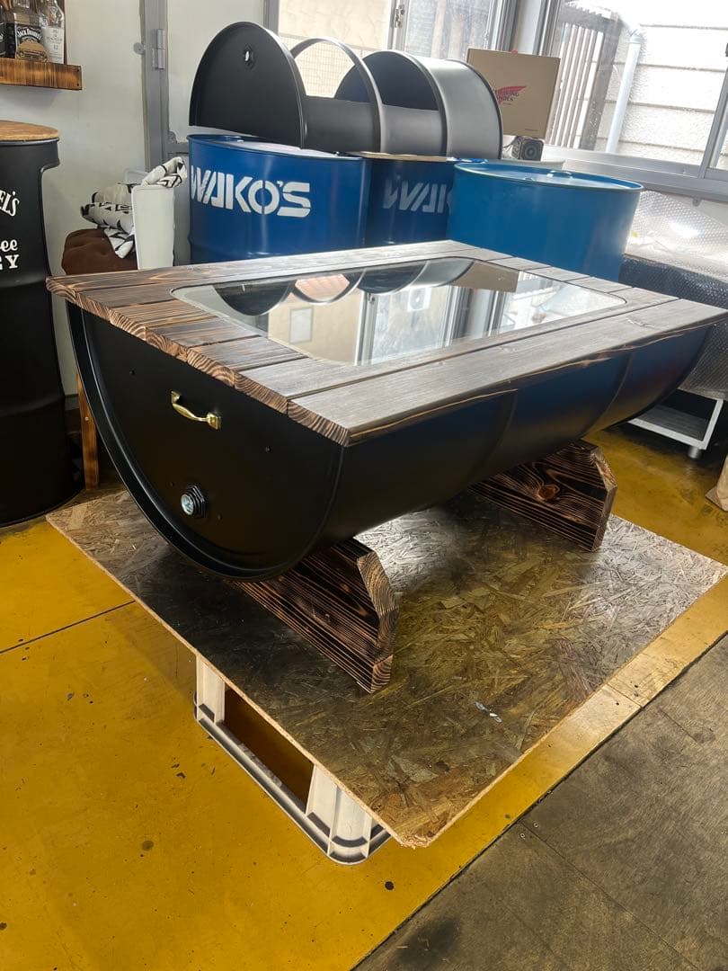 ゆう　【特別価格 先着1台のみ】　ドラム缶 ガラステーブル 送料無料！！