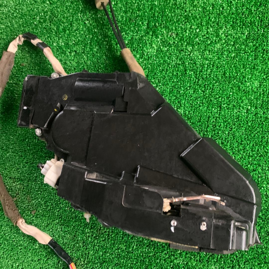 トヨタ　セルシオ　30 31 後期　純正ドアロックアクチュエーター左リア　中古品