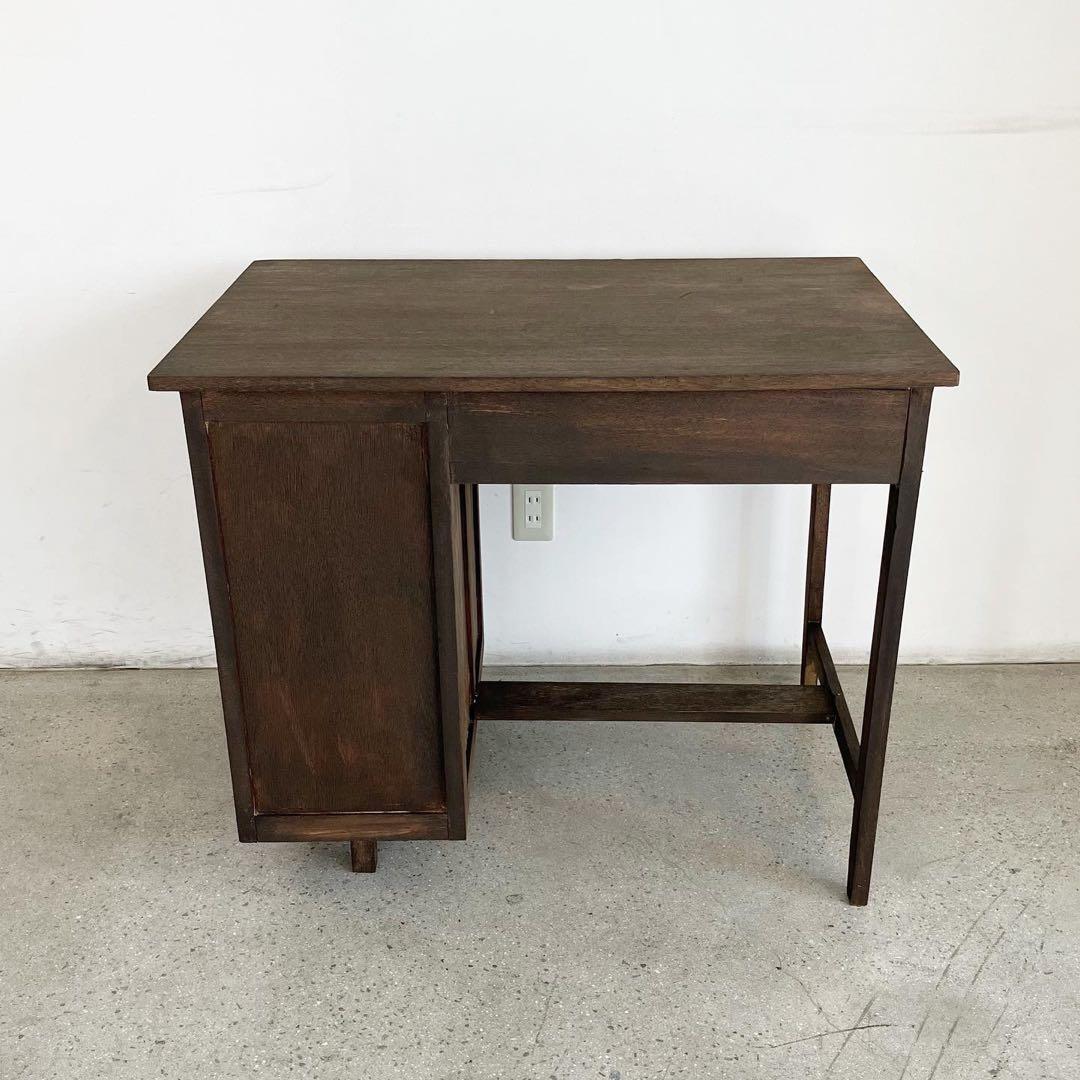 レトロな片袖机