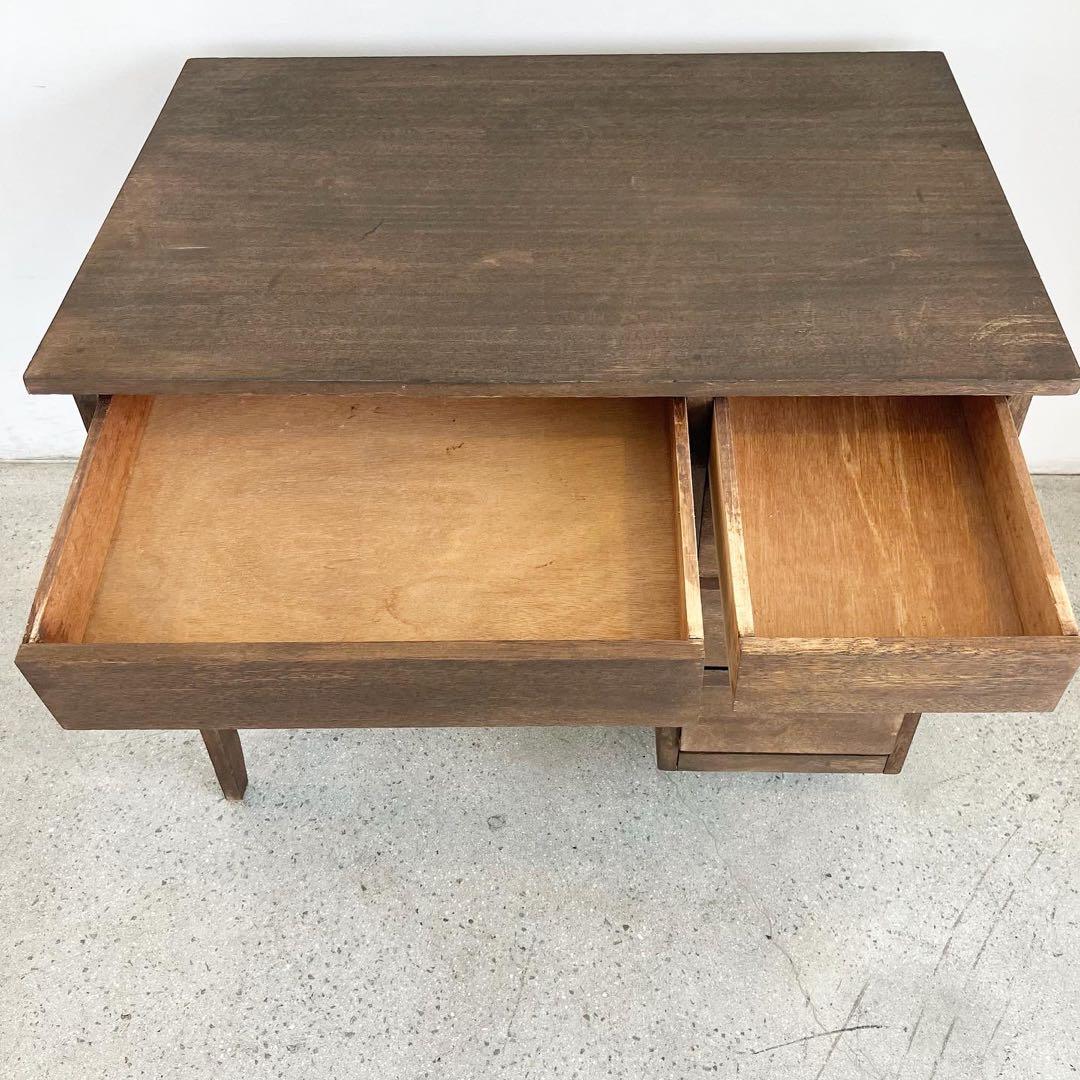 レトロな片袖机