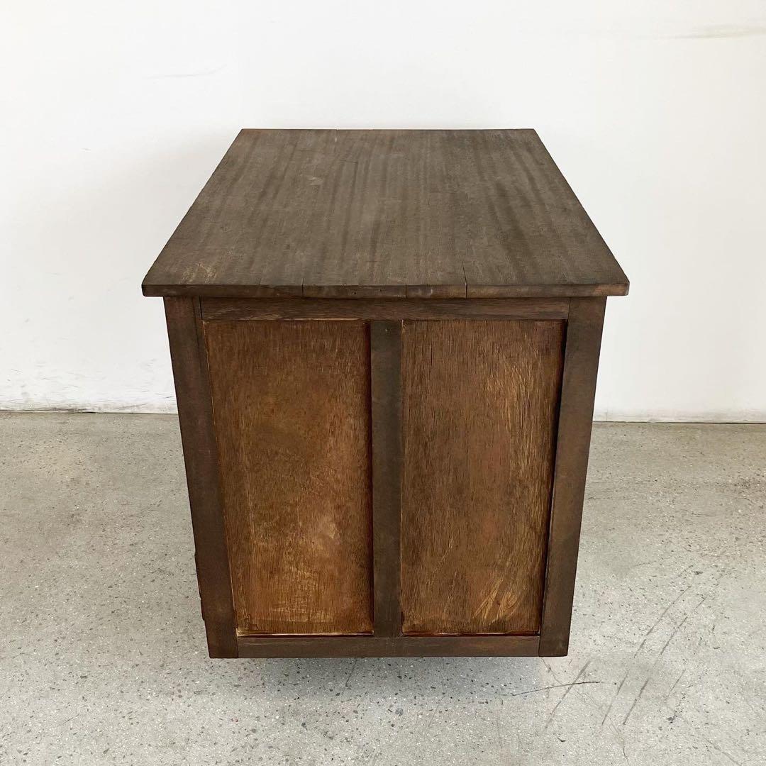 レトロな片袖机