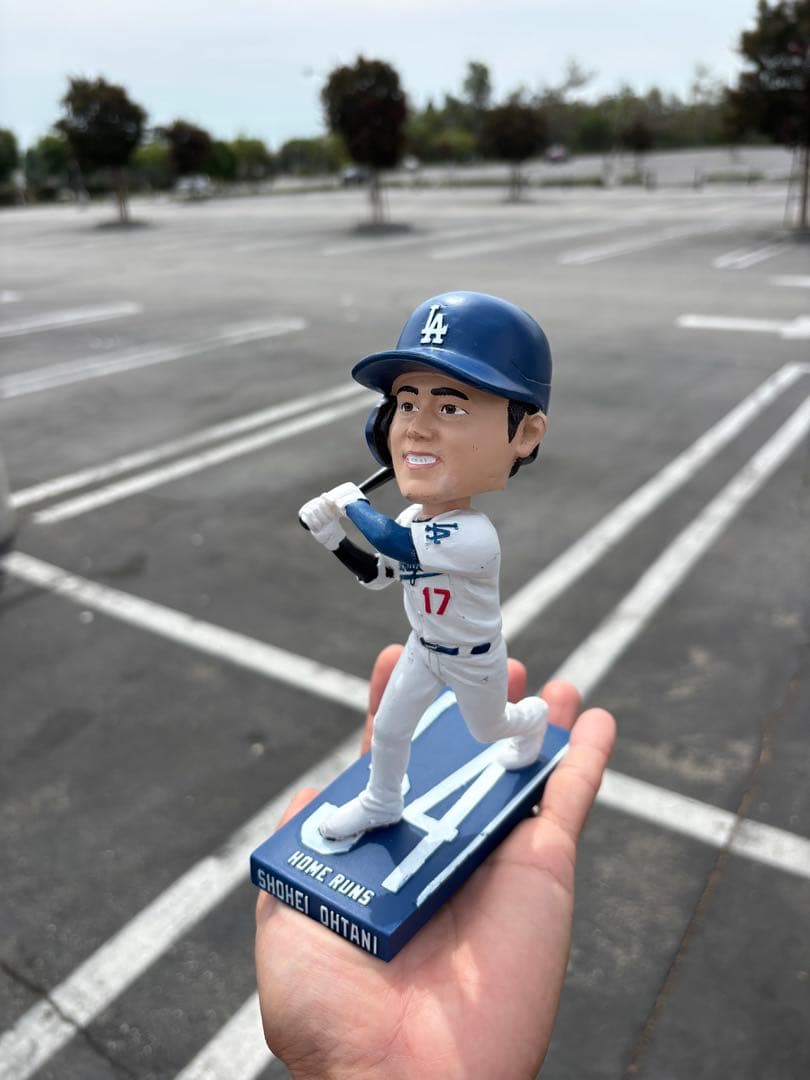 数量限定!! 50/50記念 大谷翔平選手ボブルヘッドフィギュア！