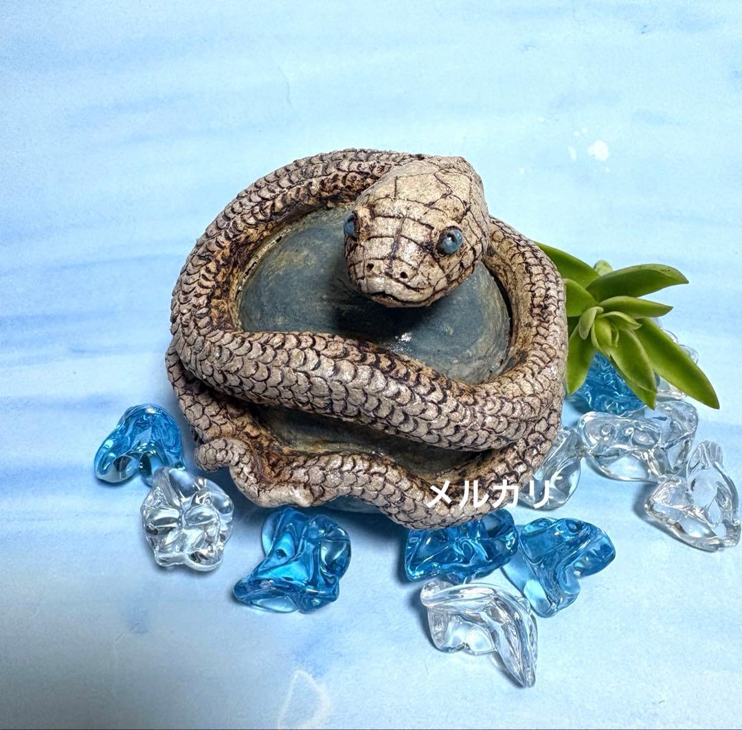 美しい白蛇様✨縁起物、巳年、陶器人形、置物、縁起物、作家、白蛇、スピリチュアル