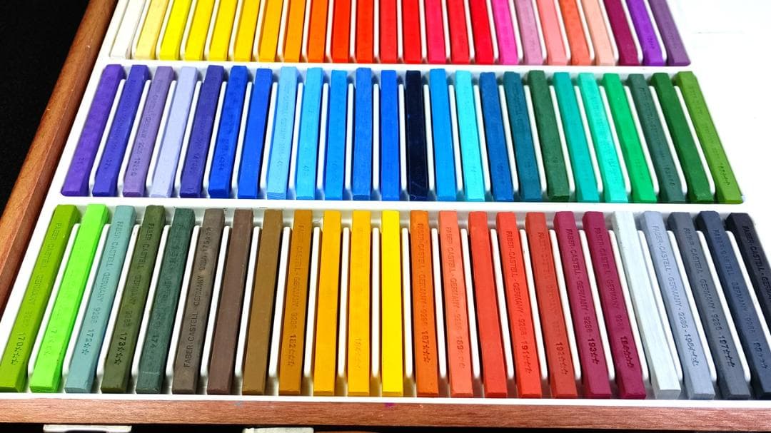 FABER-CASTELL＜ドイツ製＞ / 72色パステルセット木製ケース付
