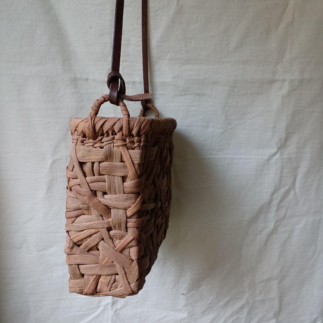 乱れ編みの国産山葡萄ショルダーバッグ