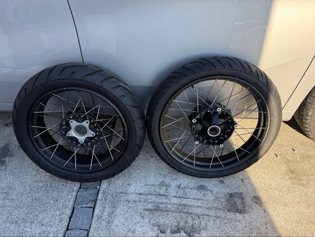  R nineTスクランブラー 純正オプション 前後ホイール＋タイヤセット