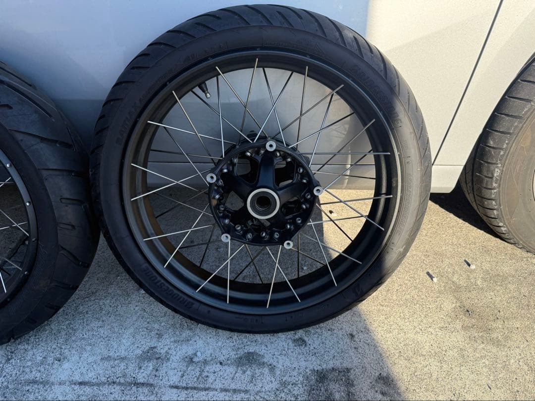  R nineTスクランブラー 純正オプション 前後ホイール＋タイヤセット