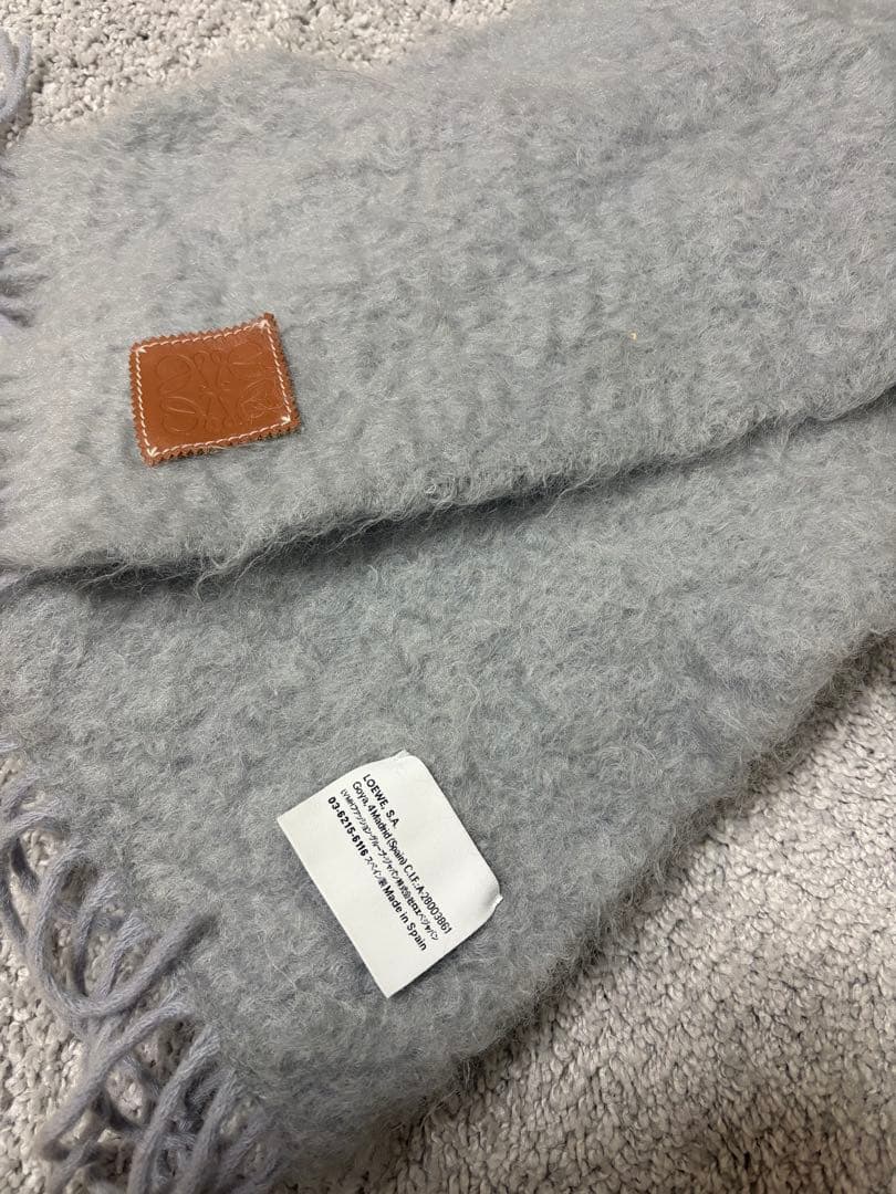 LOEWE グレー モヘア マフラー
