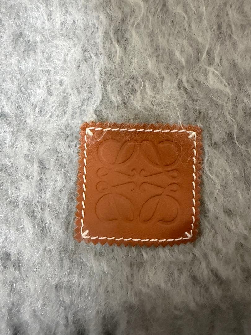 LOEWE グレー モヘア マフラー