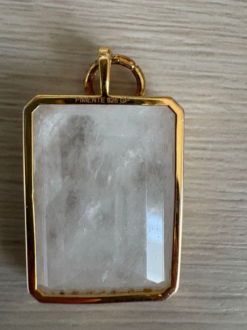 ピモンテ　アイスクオーツ　チャーム