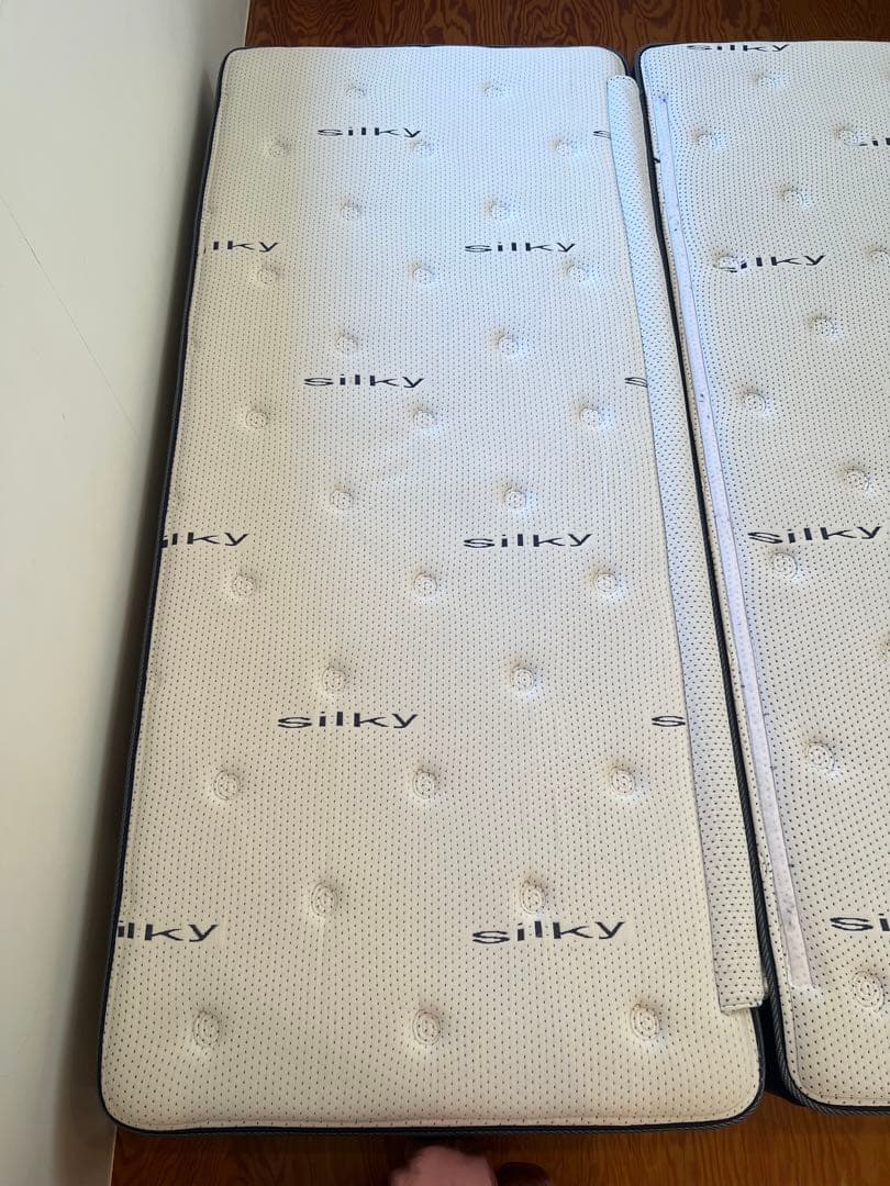 デュアルポケット クイーンサイズ マットレス　ニトリ