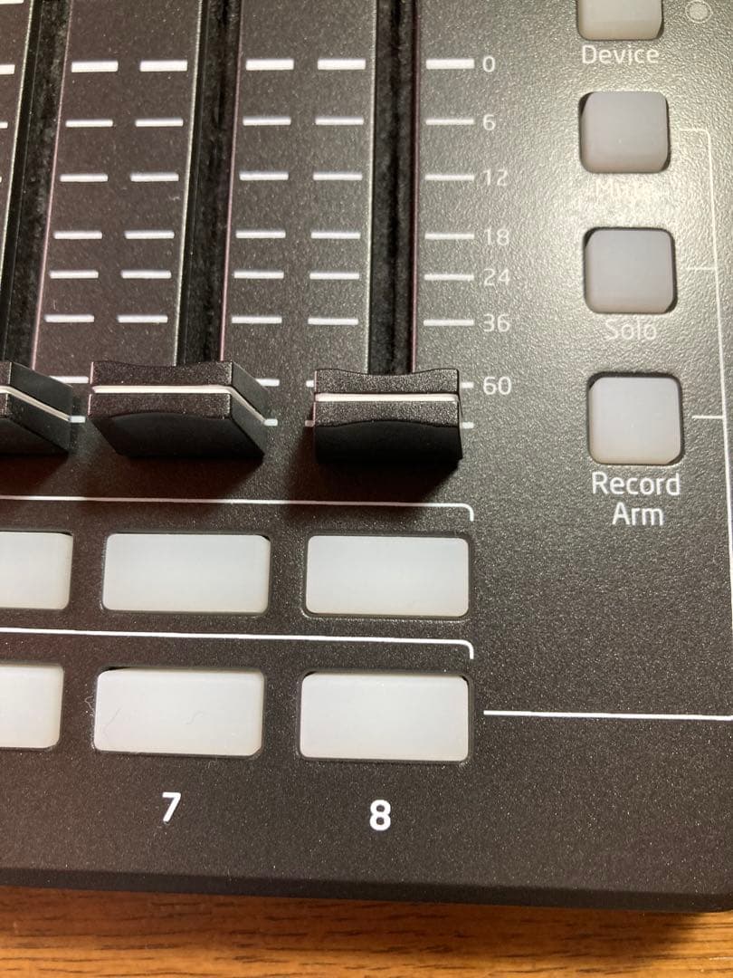 美品 Novation Launch Control XL MK2