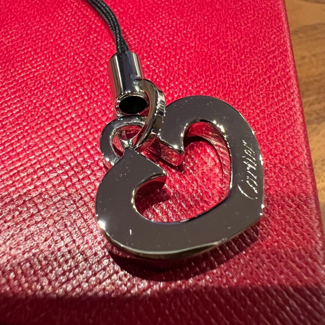 Cartier ハート型キーホルダー