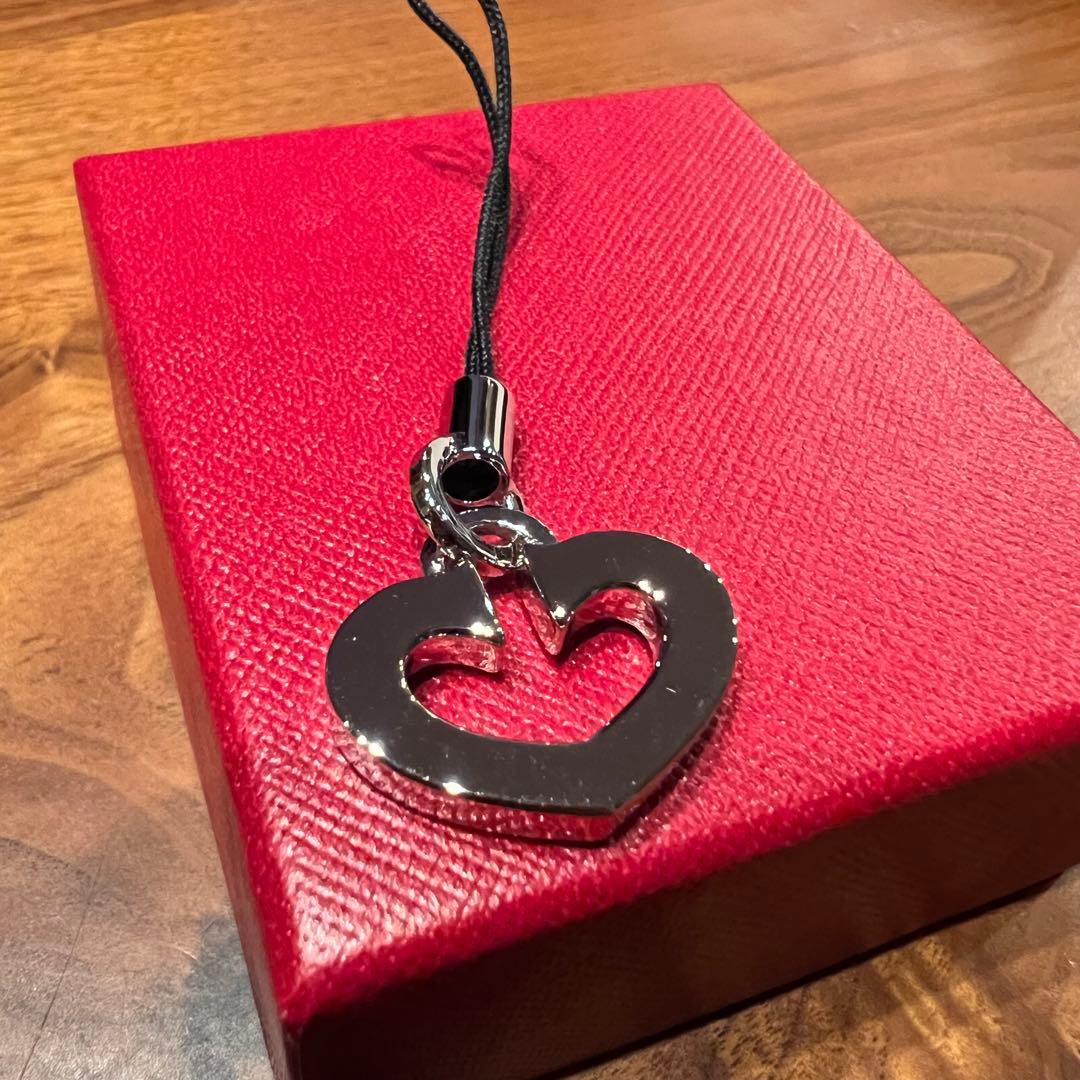 Cartier ハート型キーホルダー