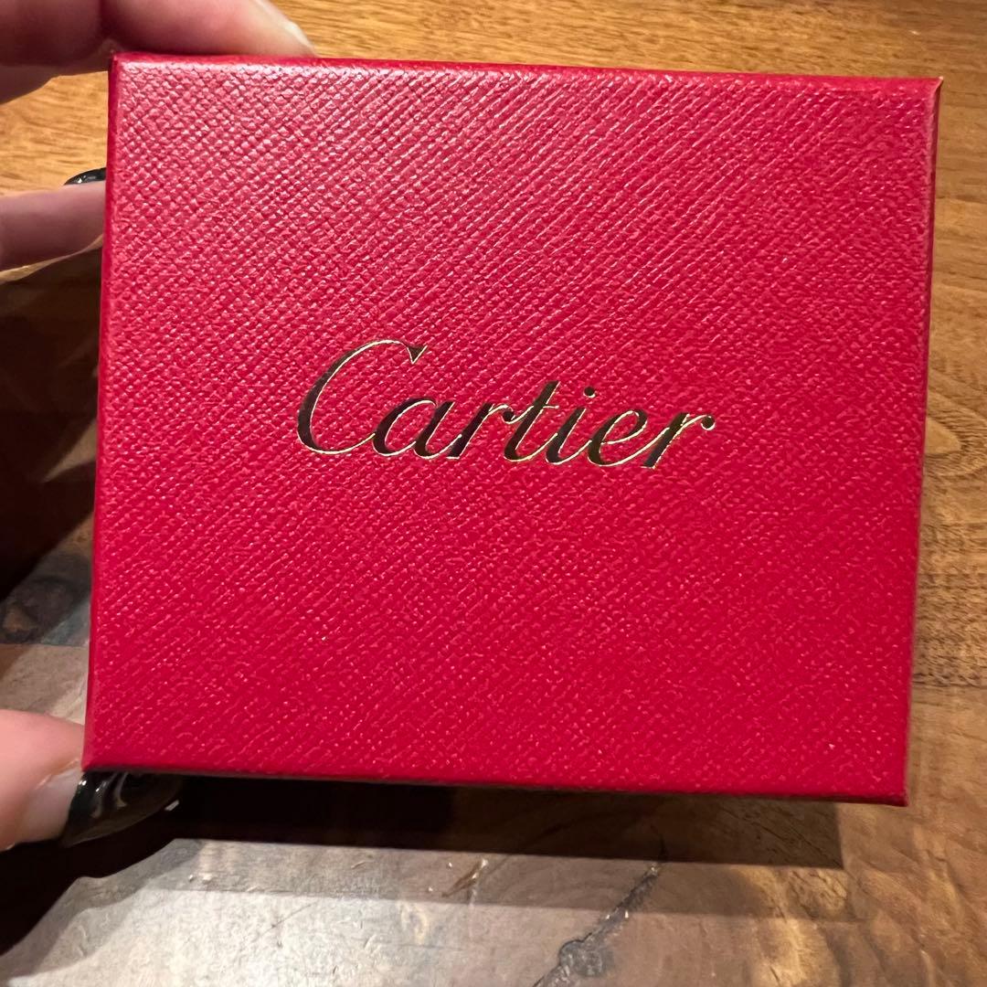 Cartier ハート型キーホルダー