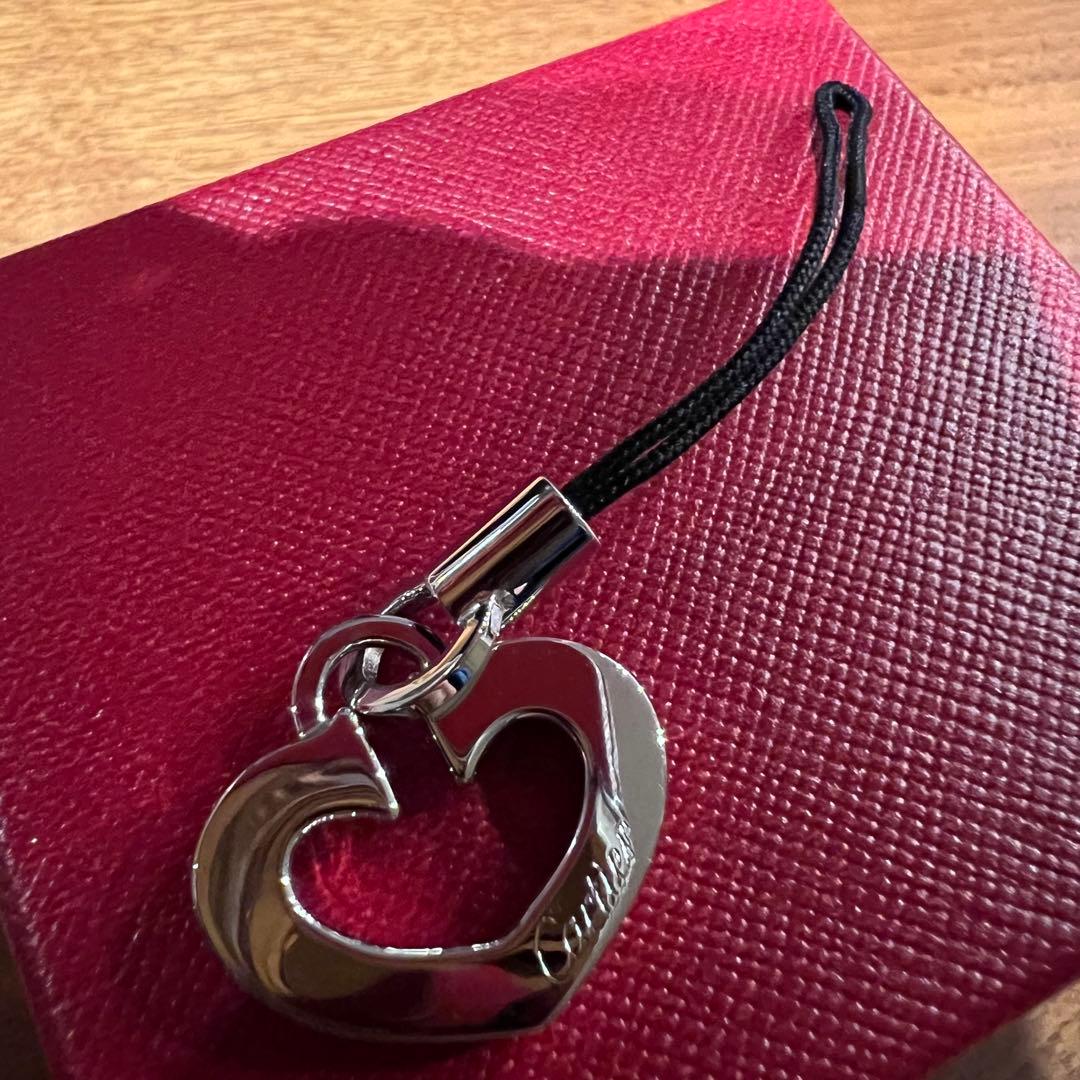 Cartier ハート型キーホルダー
