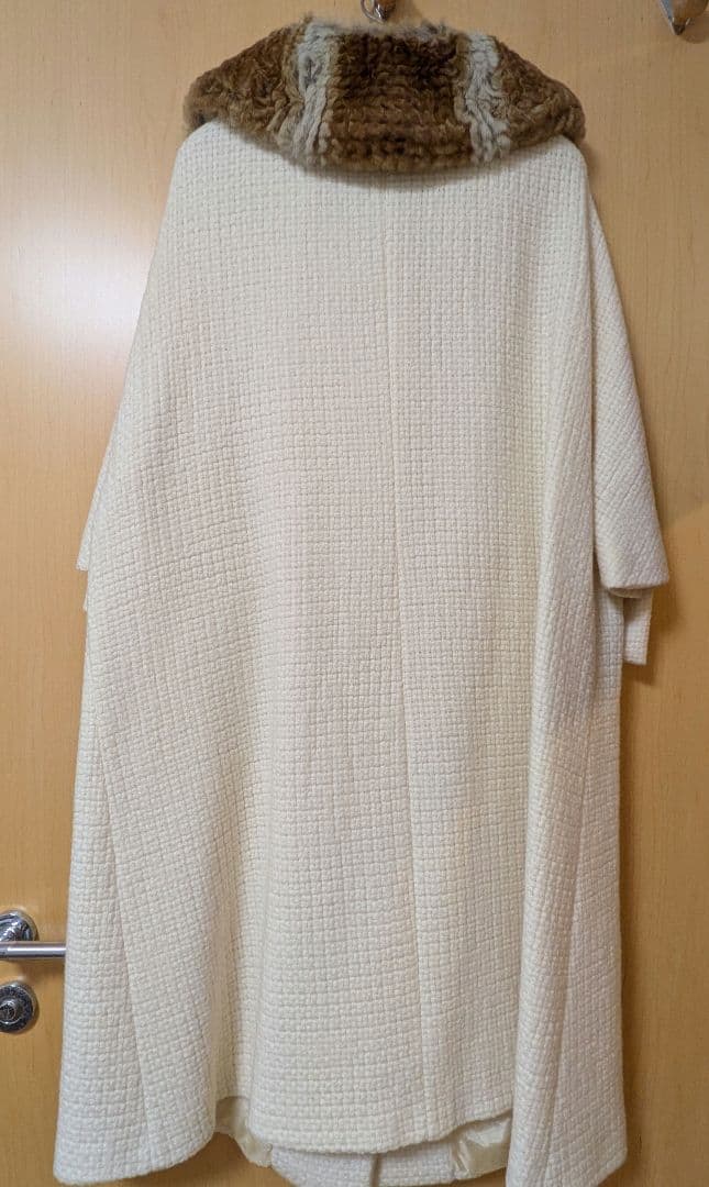 FENDI アイボリーファー襟　ロングコート