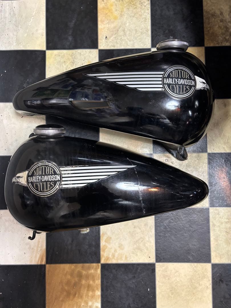 ハーレー　純正　初期エボ　分割　タンク　オリジナルペイント　1985 FXEF