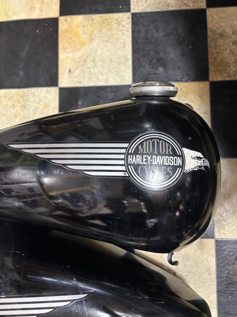 ハーレー　純正　初期エボ　分割　タンク　オリジナルペイント　1985 FXEF