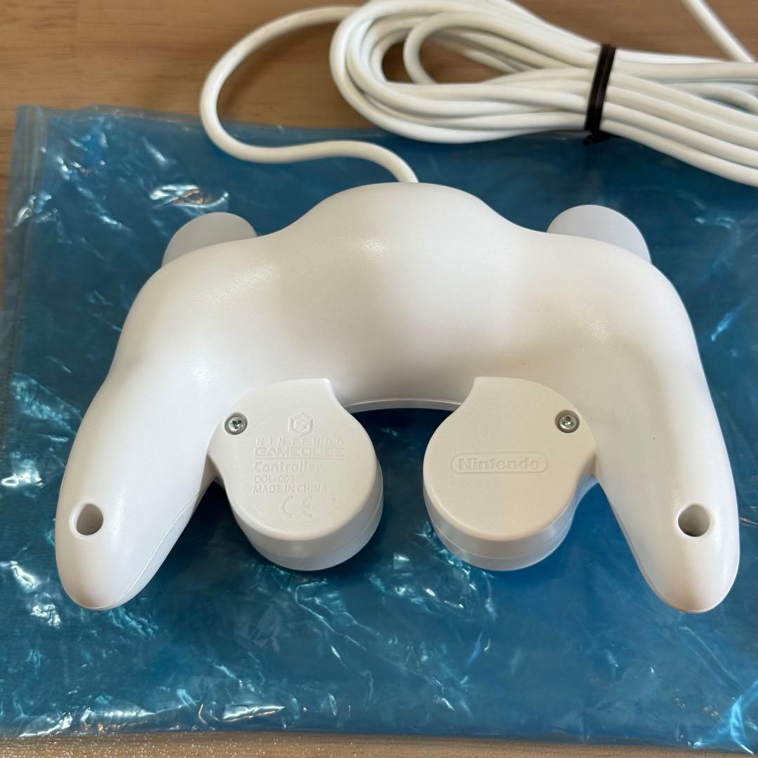6-074【新品未使用】ゲームキューブコントローラ ホワイト 後期型