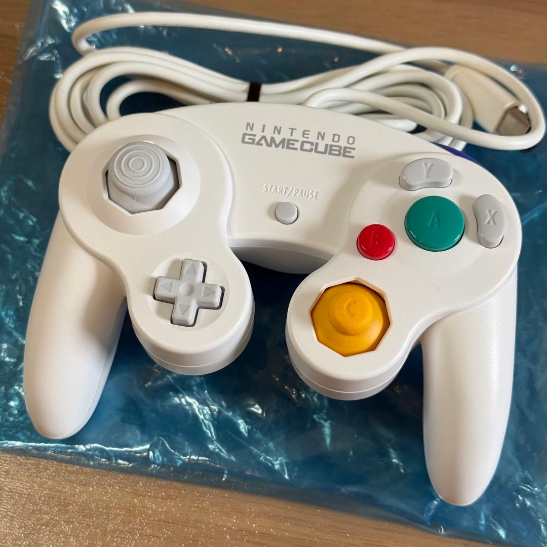 6-074【新品未使用】ゲームキューブコントローラ ホワイト 後期型
