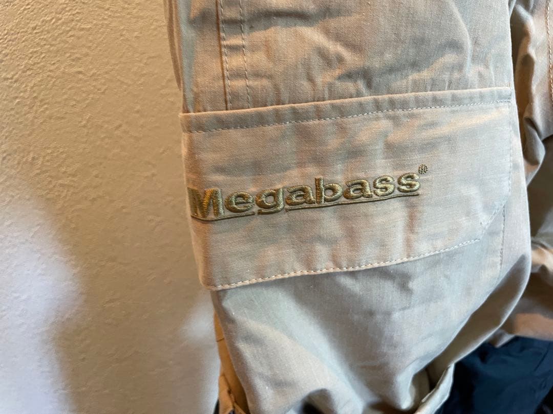 美品　メガバス　サーモスーツ、キャップのセット