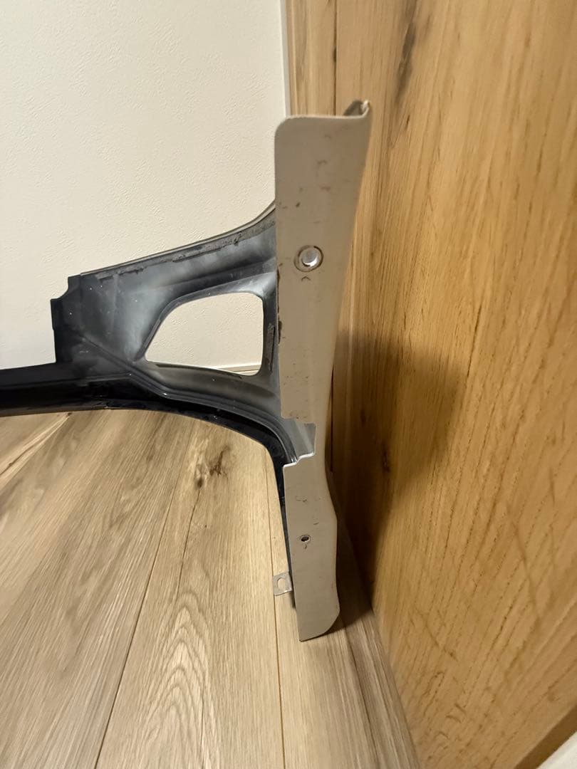 エスクァイアMODELLISTA フロントスポイラー ホワイトパール (070)