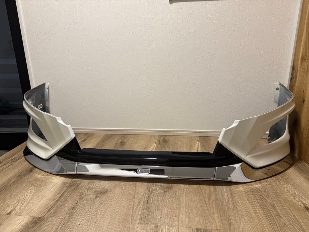 エスクァイアMODELLISTA フロントスポイラー ホワイトパール (070)