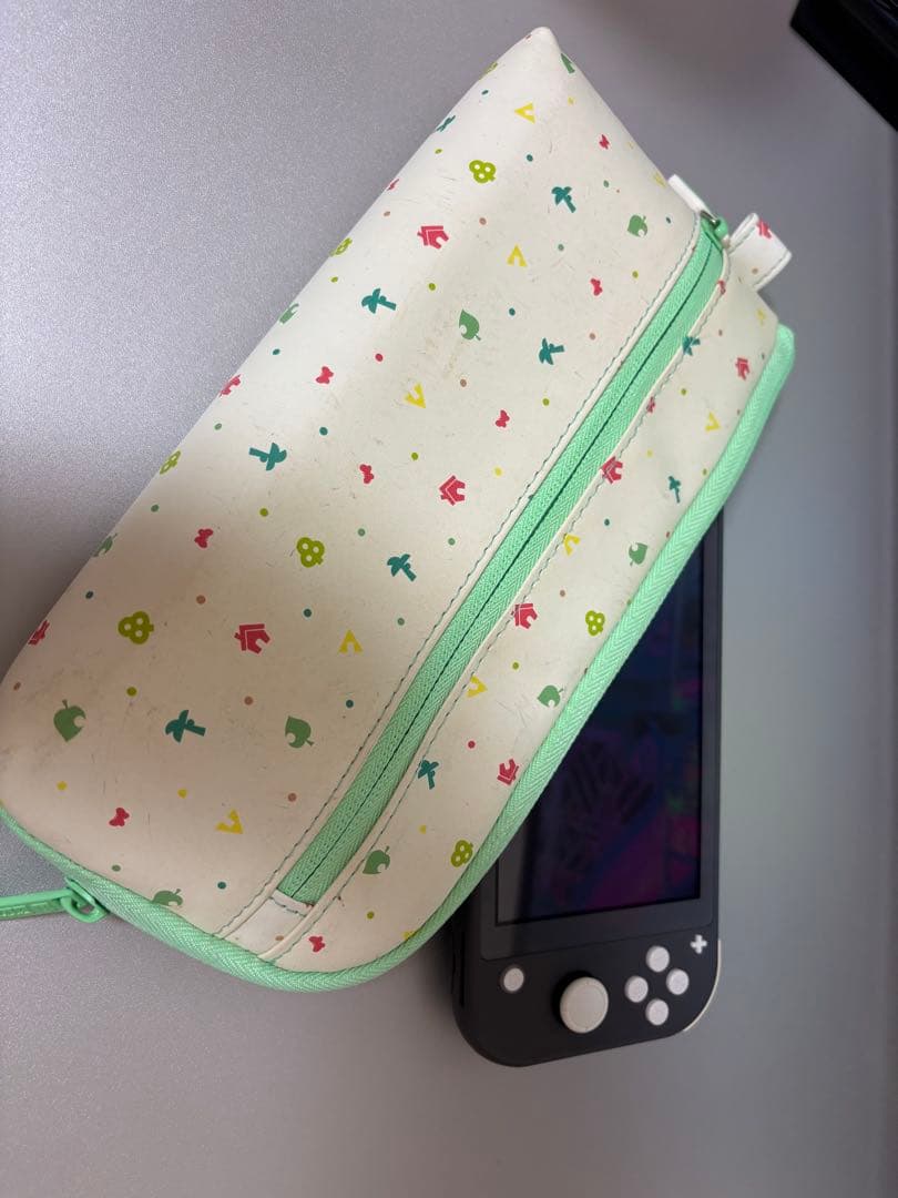 美品！Nintendo Switch Lite グレー 本体におまけ2個付きです